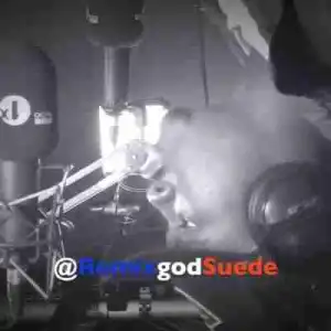 Michael Dapaah - Mans Not Hot ft. Dj Suede (SKIAAAT)